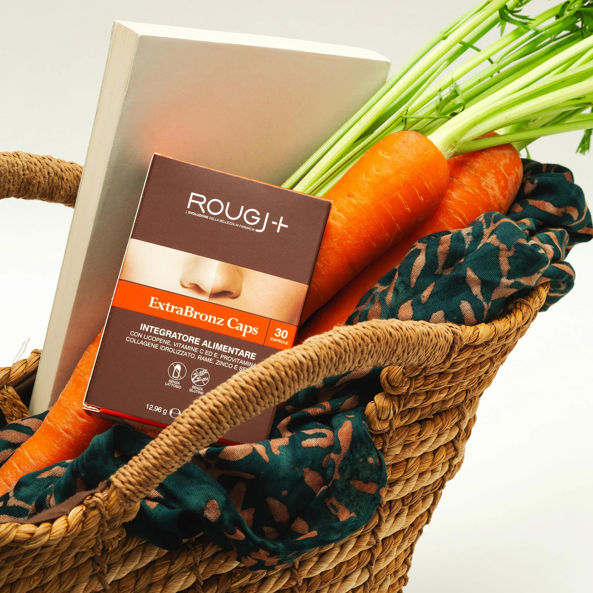 Rougj Capsule Betacarotene per Abbronzatura Forte - Integratori per Abbronzatura con Vitamina A - Integratore Abbronzatura 90 Capsule, una al Giorno ExtraBronz Caps - Made in Italy