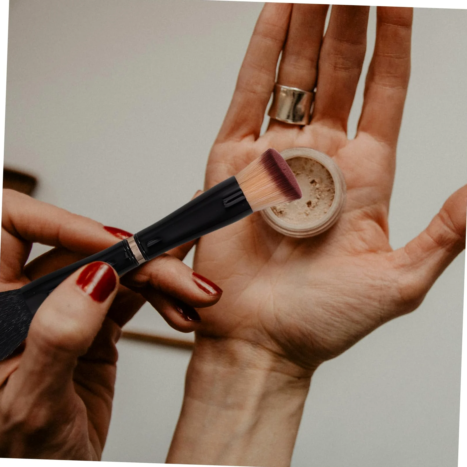 Didiseaon 5 Pz pennello da trucco Spazzola fondotinta pennello per fondotinta piccolo pennello per il trucco pennello per polvere sciolta pennello per cipria Lana di nylon di seta ondulata