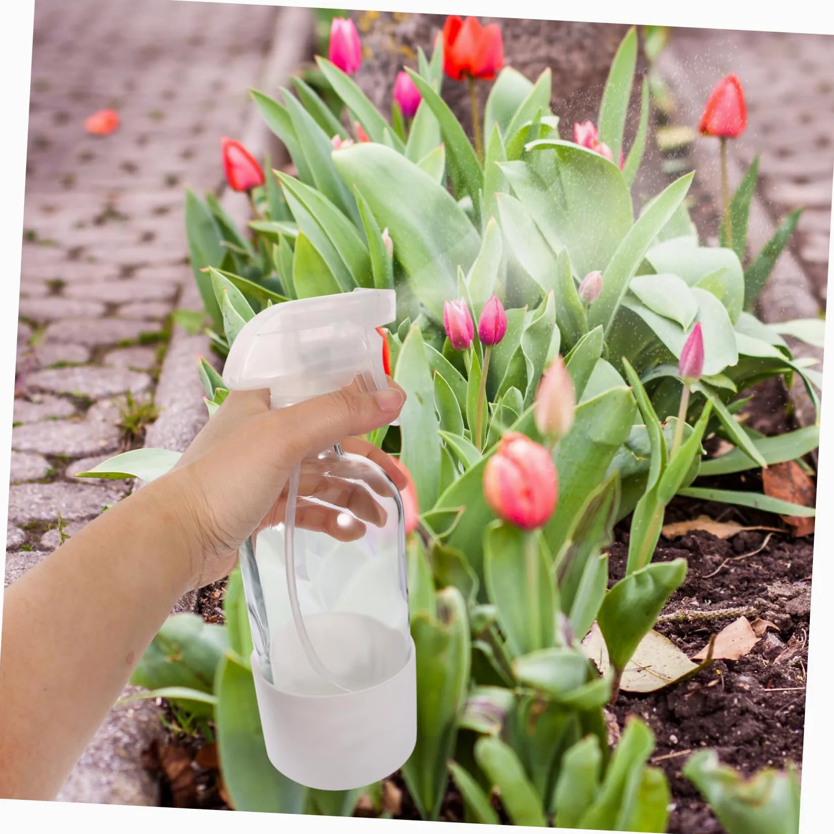 Bottiglia Spray 500ml in Vetro con Rivestimento in Silicone, 2 Pezzi | Nebulizzazione Fine, Bianco Moderno, Flaconi Vuoti Riutilizzabili per Uso Quotidiano