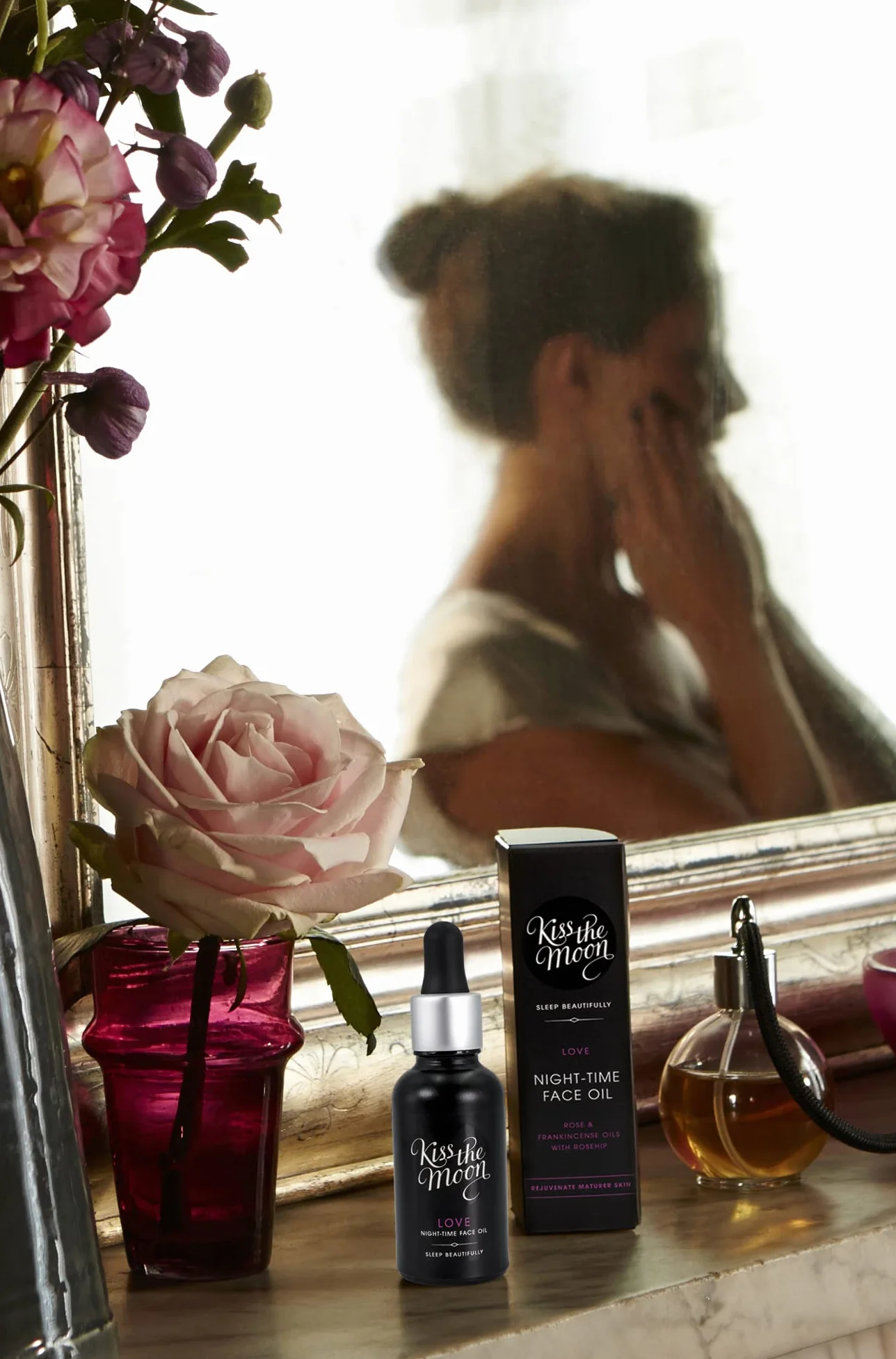 Kiss The Moon, Love After Dark, olio per il viso, 30 ml (etichetta in lingua italiana non garantita)